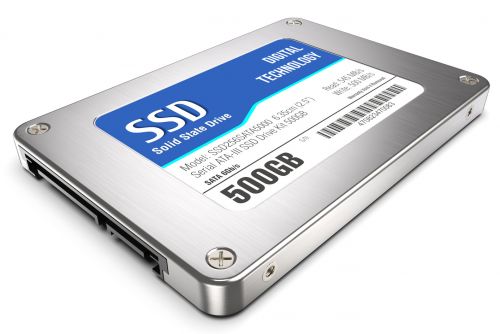 SSD-Karte auf weissem Hintergrund