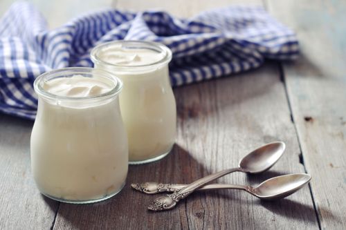 griechischer Joghurt im Glas