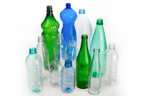 leere Plastikflaschen