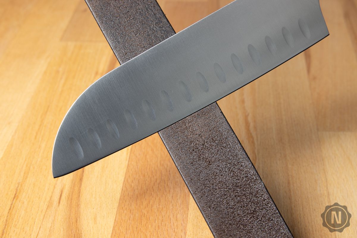 Messer und Abziehleder