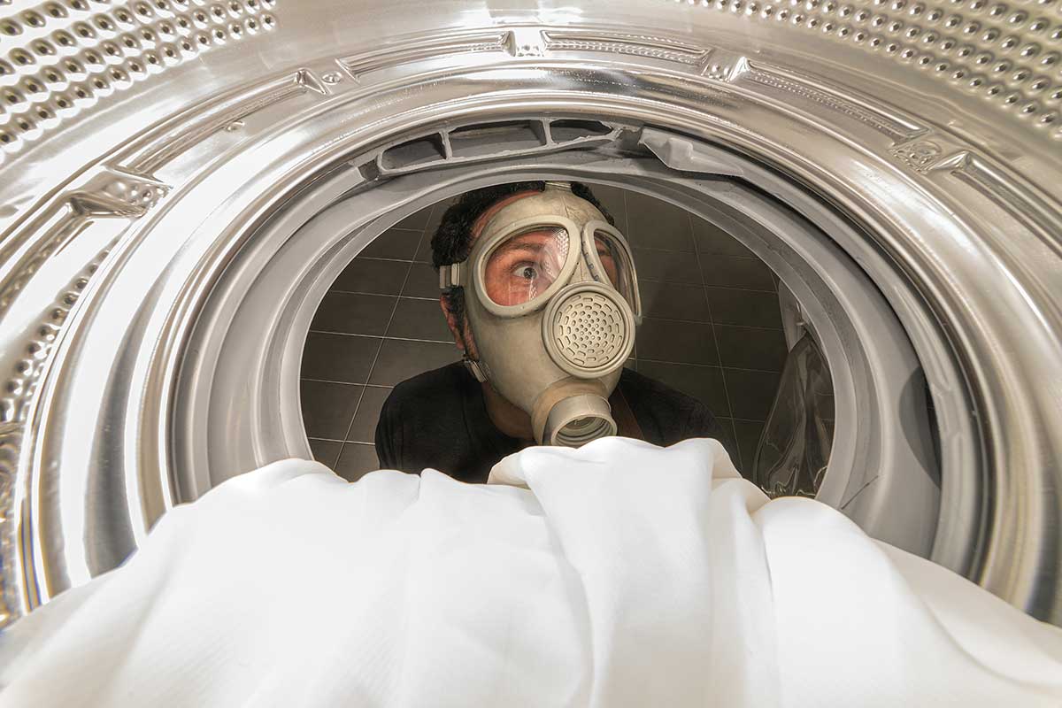 Die Waschmaschine stinkt – was hilft?