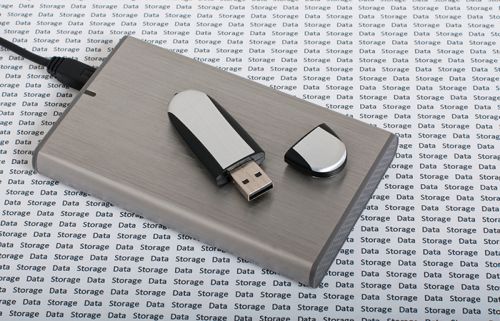 USB Stick auf externer Festplatte
